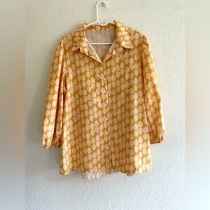 Women’s XL unbranded yellow pattern blouse
